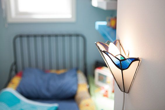 מנורת קיר בחדר ילדים