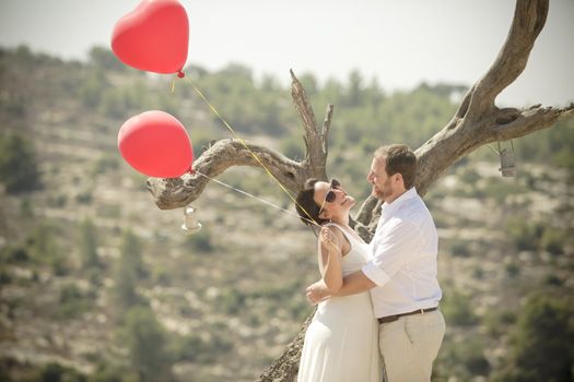 צילומים מקדימים לחתונה בהריון